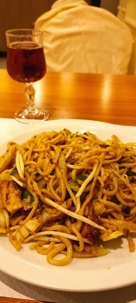 Nouilles Sautées Faites Maison Au Poulet